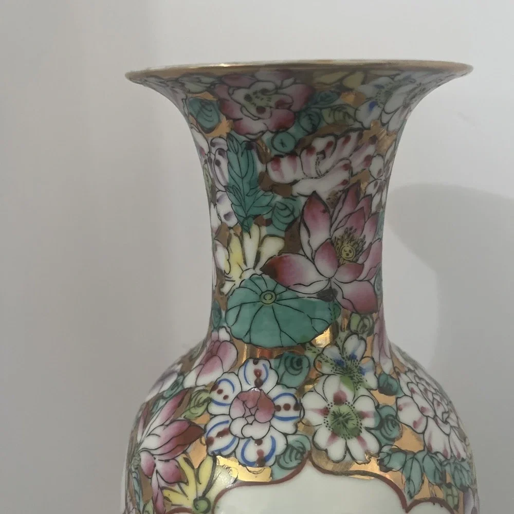 Vintage Asian Porcelain Vase‎ Floral Scene Figures Gold Trim Large